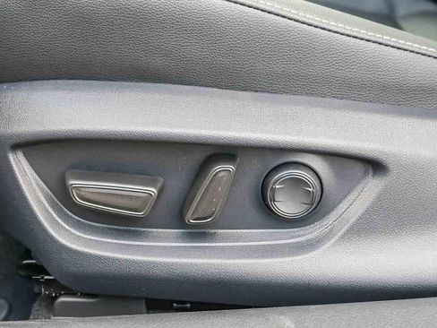 New 2026 Toyota Camry Hybrid FWD image 20