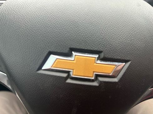 Used 2018 Chevrolet Equinox LS image 20