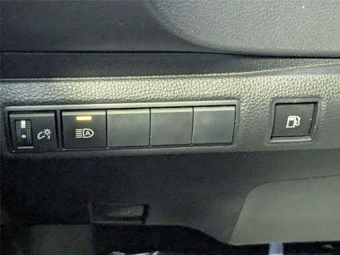 Used 2024 Toyota Corolla LE FWD image 24