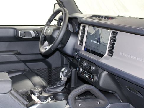 New 2025 Ford Bronco Outer Banks w/ Sasquatch Package image 30