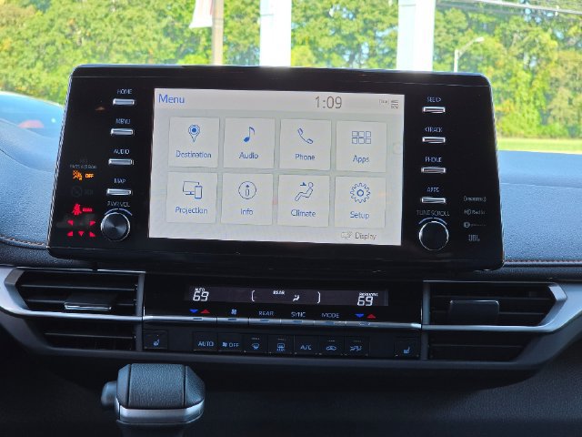 Used 2024 Toyota Sienna XSE w/ XSE Plus Package AWD/4WD image 26