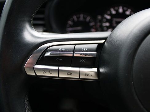 Used 2019 MAZDA MAZDA3 Hatchback image 21