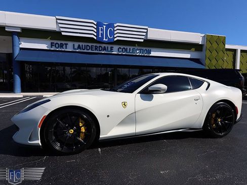 Used 2020 Ferrari 812 Superfast image 5