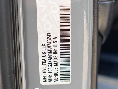 Used 2021 Jeep Wrangler Sport AWD/4WD image 37