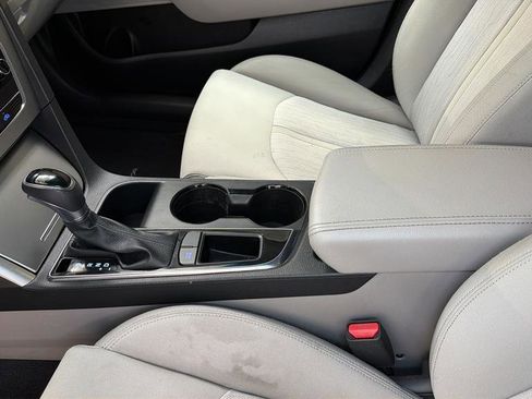 Used 2016 Hyundai Sonata SE image 24