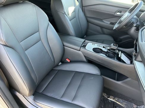 New 2026 Nissan Rogue SV image 10