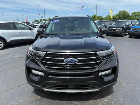 Used 2021 Ford Explorer XLT w/ Equipment Group 202A AWD/4WD image 23