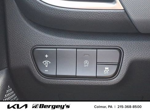 Certified 2026 Kia Seltos LX FWD image 25