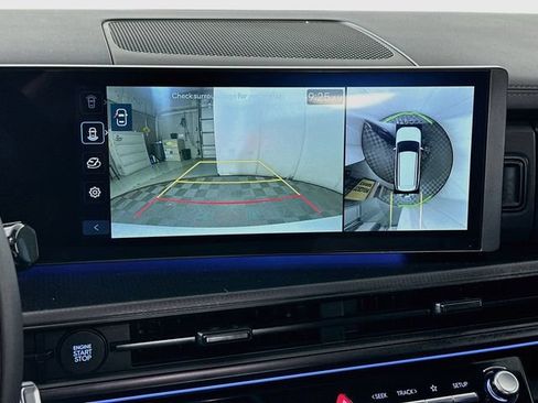 Used 2025 Hyundai Santa Fe Calligraphy AWD/4WD image 17