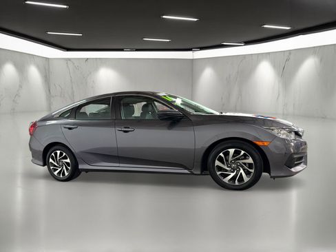 Used 2016 Honda Civic EX image 8