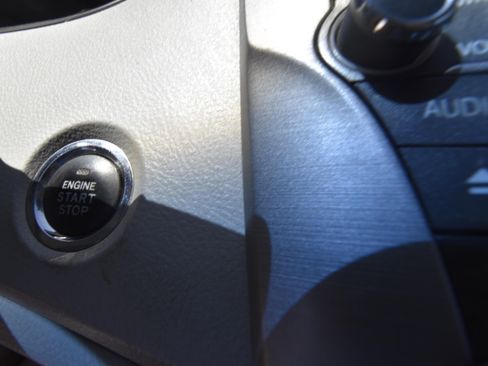 Used 2011 Toyota Avalon Limited FWD image 14
