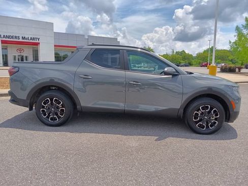 Used 2022 Hyundai Santa Cruz SEL Premium w/ Launch Package AWD/4WD image 3