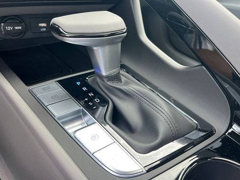 Certified 2025 Hyundai Elantra SEL FWD image 31