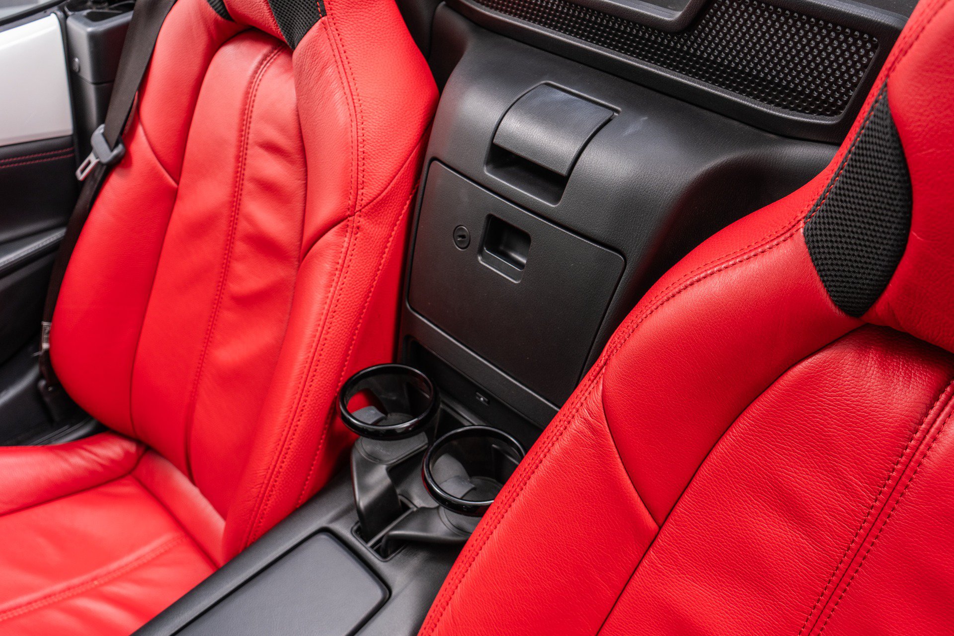 Used 2016 MAZDA MX-5 Miata Club RWD image 16