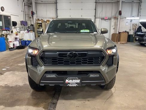 New 2026 Toyota Tacoma TRD Off-Road image 2