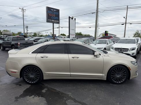 Used 2017 Lincoln MKZ Reserve w/ Technology Package FWD image 2