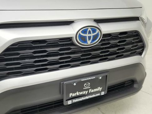 Used 2024 Toyota RAV4 XLE Premium AWD/4WD image 30