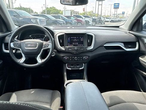 Used 2024 GMC Terrain SLE w/ Driver Convenience Package FWD image 19