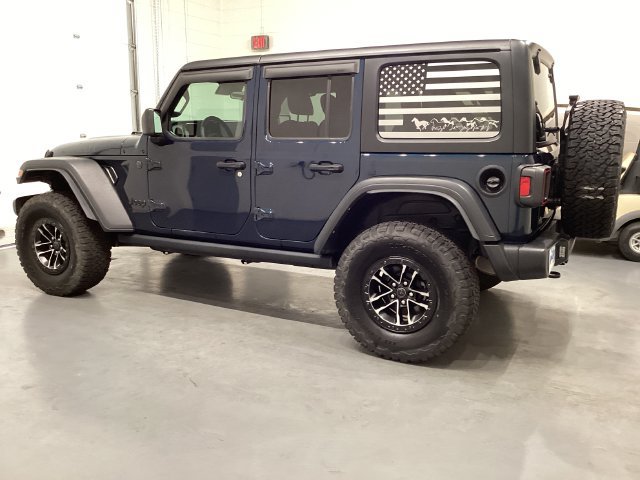 Used 2025 Jeep Wrangler Unlimited Sport AWD/4WD image 4