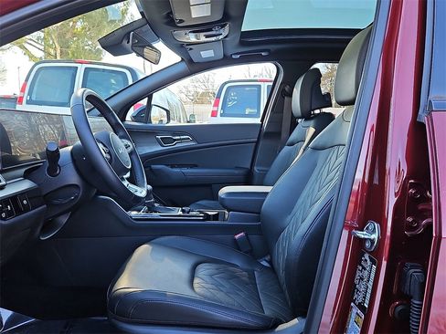 Used 2025 Kia Sportage X-Line w/ Premium Package image 16