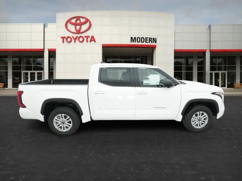 New 2026 Toyota Tundra SR5 image 25