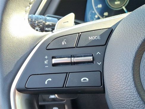 Used 2022 Hyundai Sonata Limited w/ Preferred Accessory Package image 23