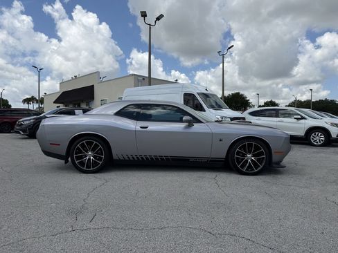 Used 2016 Dodge Challenger R/T Scat Pack RWD image 4