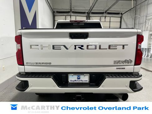 Used 2021 Chevrolet Silverado 2500 High Country w/ Z71 Off-Road Package AWD/4WD image 6