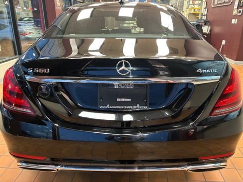 Used 2018 Mercedes-Benz S 560 4MATIC Sedan image 12