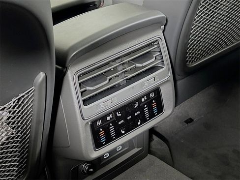 New 2026 Audi Q8 Prestige image 23