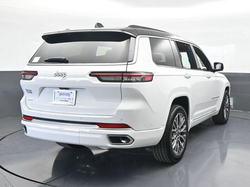 Used 2025 Jeep Grand Cherokee L Summit AWD/4WD image 5