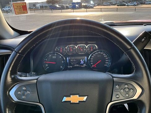 Used 2018 Chevrolet Silverado 1500 LT w/ LT Eassist Package image 22