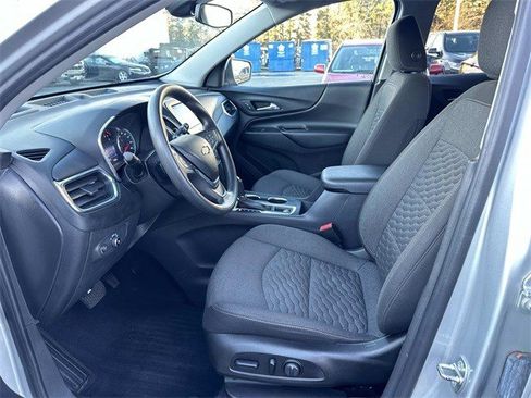 Used 2021 Chevrolet Equinox LT image 18