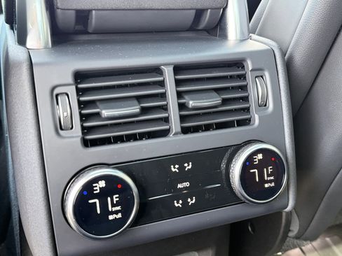 Used 2025 Land Rover Discovery S AWD/4WD image 13