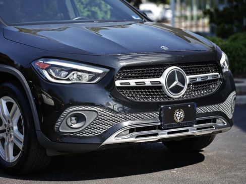 Used 2021 Mercedes-Benz GLA 250 4MATIC image 2