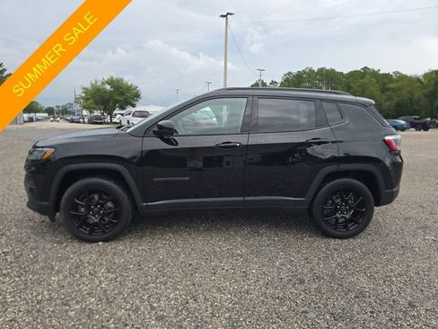 Certified 2025 Jeep Compass Latitude w/ Convenience Group AWD/4WD image 5