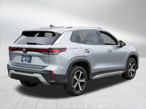 Certified 2025 Volkswagen Tiguan SE AWD/4WD image 7