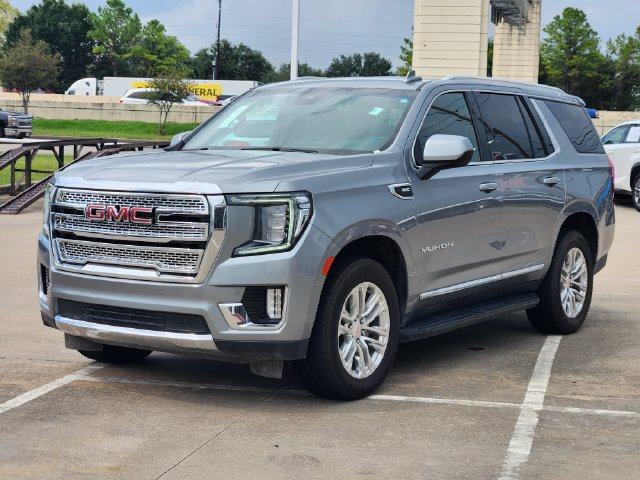 Used 2024 GMC Yukon SLT AWD/4WD image 3