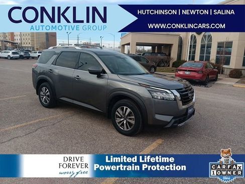 Used 2023 Nissan Pathfinder SL image 1