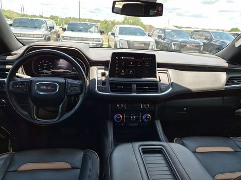 Used 2023 GMC Yukon XL AT4 w/ AT4 Premium Package AWD/4WD image 33