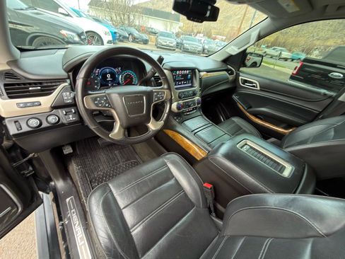 Used 2017 GMC Yukon XL Denali w/ Open Road Package AWD/4WD image 38