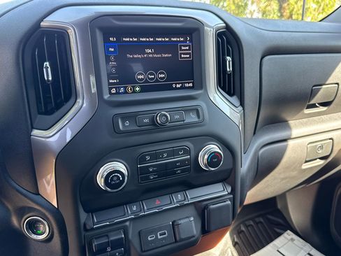 Used 2025 GMC Sierra 3500 Pro w/ Convenience Package AWD/4WD image 15