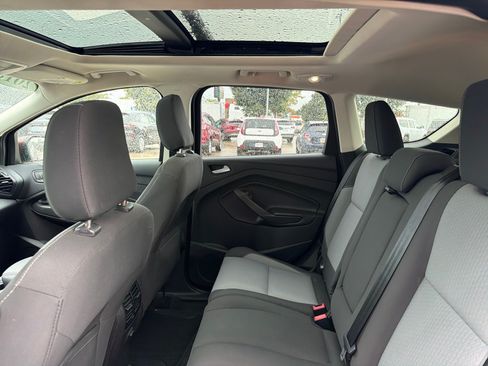 Used 2018 Ford Escape SE w/ SE Sync 3 Package AWD/4WD image 22