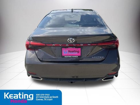 Used 2020 Toyota Avalon Limited FWD image 7