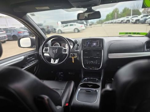 Used 2019 Dodge Grand Caravan GT FWD image 22