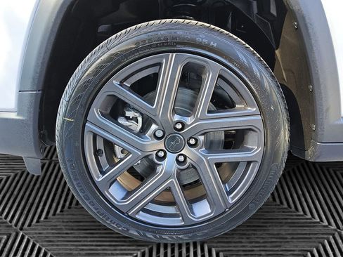 New 2026 Jeep Compass Latitude image 14