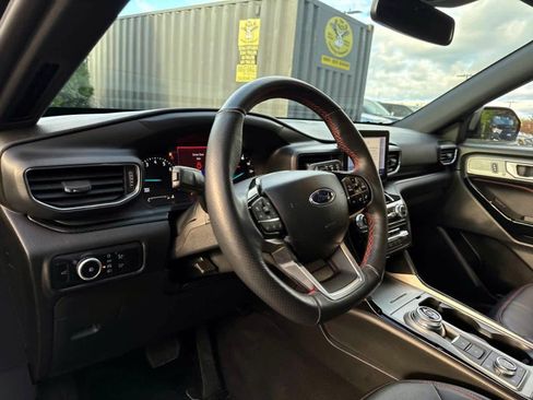 Used 2024 Ford Explorer ST-Line w/ Class IV Trailer Tow Package image 18