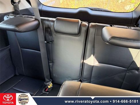 Used 2022 Toyota Highlander XLE image 17