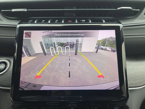 Used 2022 Jeep Grand Cherokee Limited AWD/4WD image 23