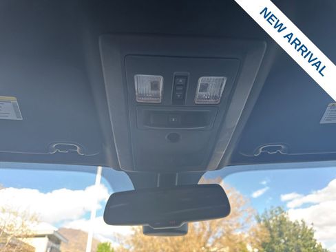 Used 2017 RAM 3500 Laramie Longhorn image 26